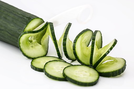 Delicious salad cucumber - only from your own greenhouse