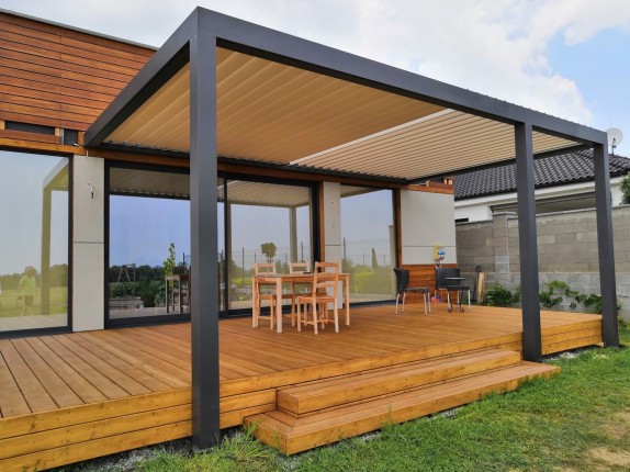 Bioclimatic pergolas with adjustable slats